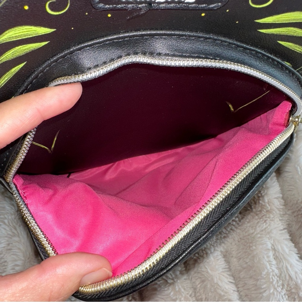 Loungefly Disney Alice in Wonderland Cheshire Cat Cameo Mini Backpack - Picture 8 of 9